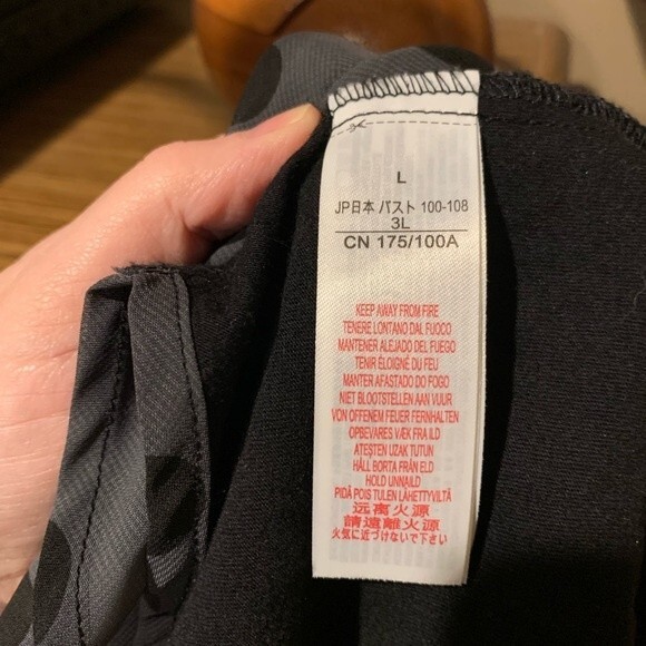 Walt Disney World hidden Mickey tank top size large. Sheer back with polka dots - Picture 11 of 12